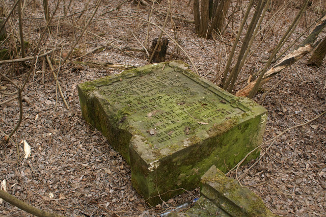 Cmentarz w Grabinie